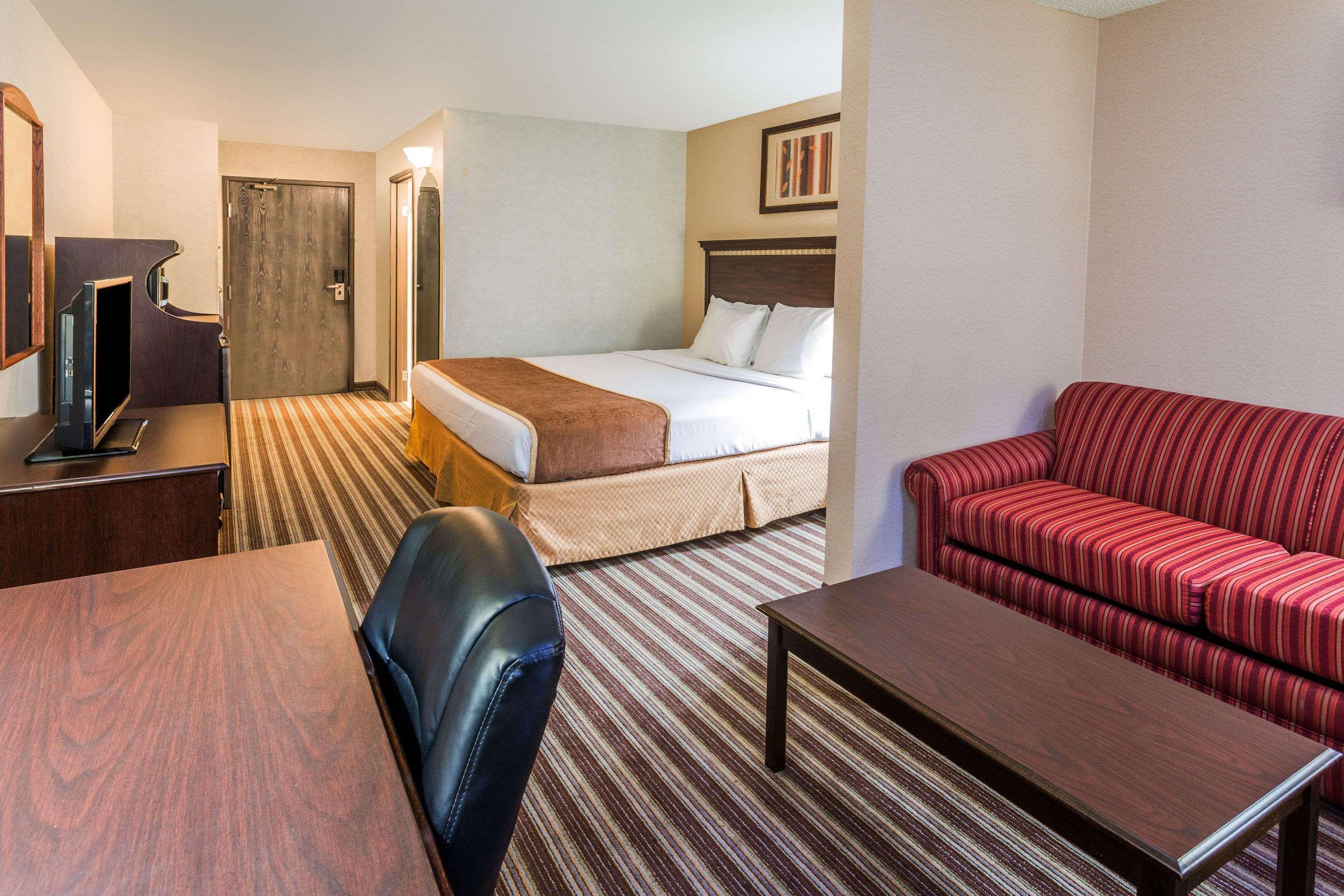 Days Inn & Suites By Wyndham Vancouver Eksteriør billede