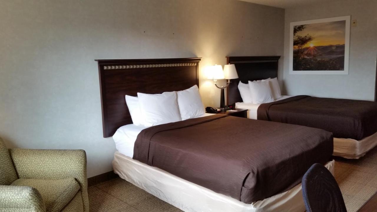 Days Inn & Suites By Wyndham Vancouver Eksteriør billede
